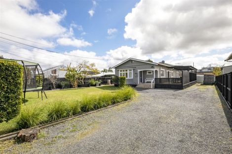 Photo of property in 397a West Coast Road, Glen Eden, Auckland, 0602