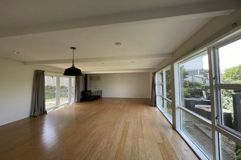 Photo of property in 10 Goddard Grove, Churton Park, Wellington, 6037