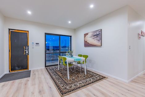 Photo of property in 1 Vinistra Road, Kumeu, 0810