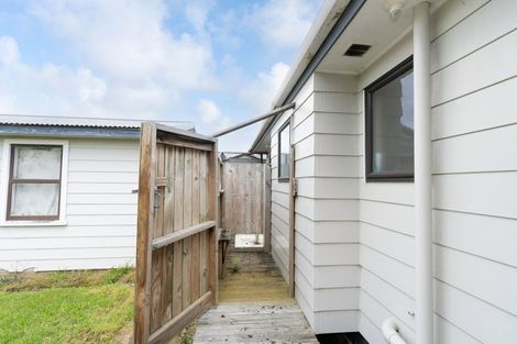 Photo of property in 14 Matakane Street, Waitarere Beach, Levin, 5510