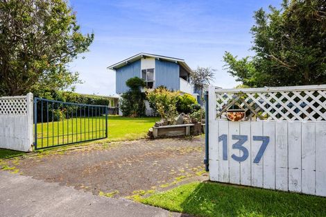 Photo of property in 137 Waihi Road, Hawera, 4610