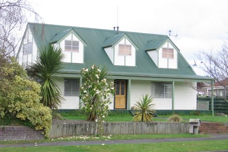 Photo of property in 20 Escort Grove, Awapuni, Palmerston North, 4412