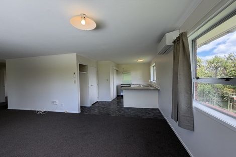 Photo of property in 10 Ciprian Place, Henderson, Auckland, 0612