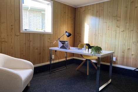 Photo of property in 35 Wesley Avenue, Frankleigh Park, New Plymouth, 4310