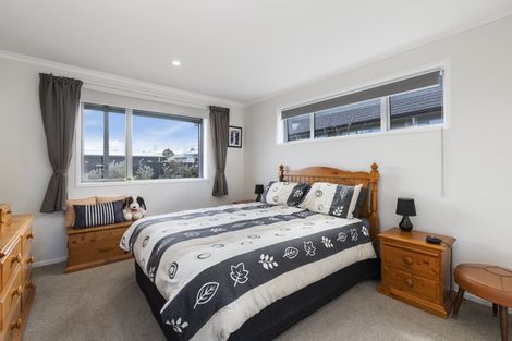 Photo of property in 4 Rogers Place, Kinloch, Taupo, 3377