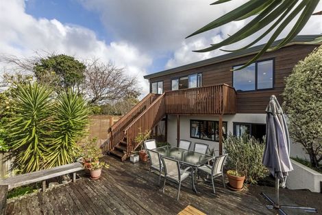Photo of property in 2/9 Cashmere Place, Glenfield, Auckland, 0629