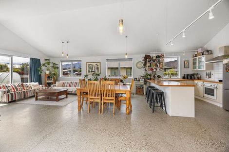 Photo of property in 14 Francis Lane, Lake Hawea, Wanaka, 9382