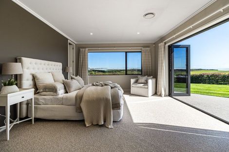 Photo of property in 80 Ewen Place, Karaka, Papakura, 2580