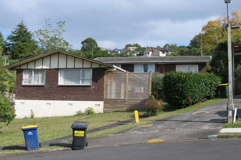 Photo of property in 2/12 Newstead Avenue, Browns Bay, Auckland, 0632