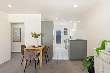 Photo of property in 1/10 Agincourt Street, Glenfield, Auckland, 0629