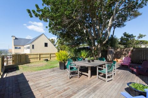 Photo of property in 21 Gladstone Road, Northcote, Auckland, 0627