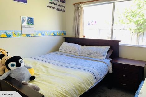 Photo of property in 2/13 Oswald Crescent, Paparangi, Wellington, 6037