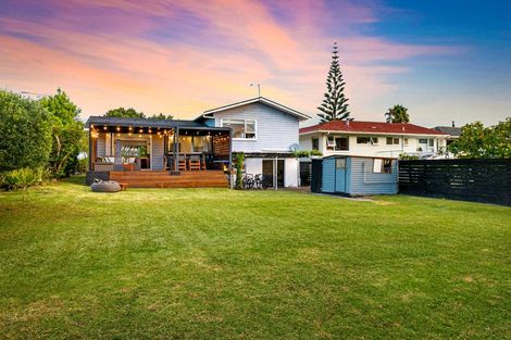 Photo of property in 53 Gordon Avenue, Forrest Hill, Auckland, 0620