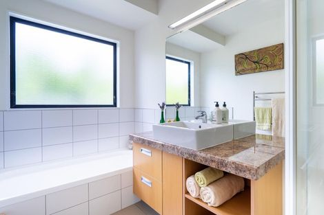 Photo of property in 110 Renown Road, Raumati South, Paraparaumu, 5032