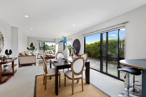 Photo of property in 6a Tobago Place, Sunnynook, Auckland, 0620