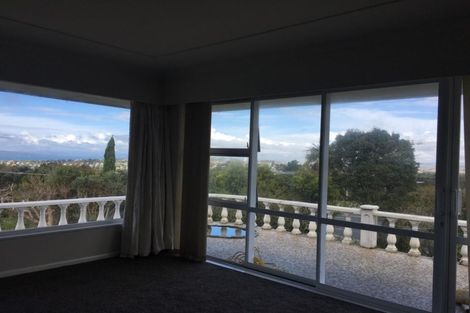 Photo of property in 459 East Coast Road, Murrays Bay, Auckland, 0630