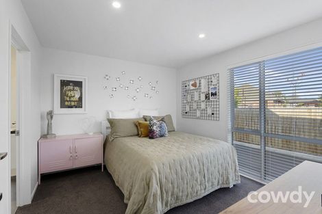 Photo of property in 3b Brookside Terrace, Bryndwr, Christchurch, 8053