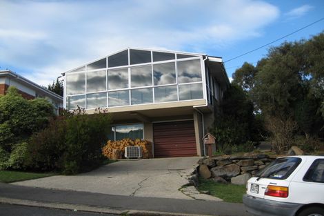 Photo of property in 2/6 Calypso Place, Rothesay Bay, Auckland, 0630