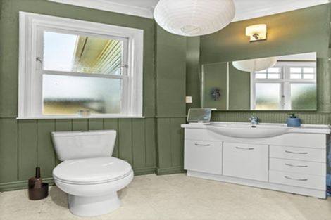 Photo of property in 206 Main Street, Greytown, 5712