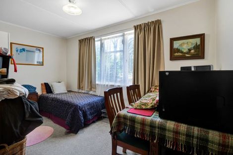 Photo of property in 48 Endeavour Street, Marfell, New Plymouth, 4310