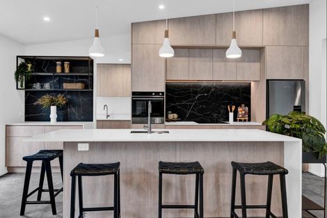 Photo of property in 7c Strandon Place, Strandon, New Plymouth, 4312