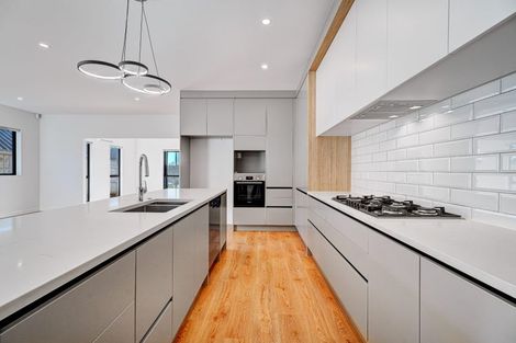 Photo of property in 16 Awa Avenue, Helensville, 0800
