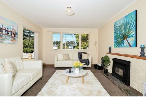 Photo of property in 24 Helena Street, Massey, Auckland, 0614