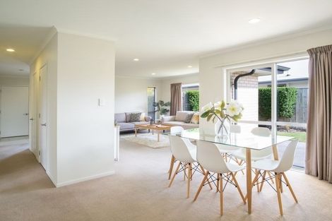 Photo of property in 21 Faringdon Boulevard, Rolleston, 7615