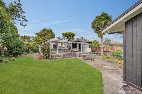 Photo of property in 42 Church Road, Taradale, Napier, 4112