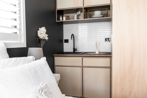 Photo of property in 5 Aroaro Lane, Raglan, 3225