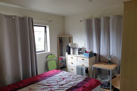 Photo of property in 12 Black Teal Close, Unsworth Heights, Auckland, 0632