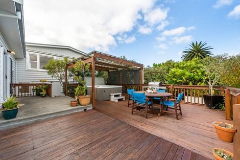 Photo of property in 29 Paekakariki Hill Road, Pauatahanui, Porirua, 5381