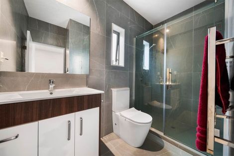 Photo of property in 4 Kearney Place, Massey, Auckland, 0614
