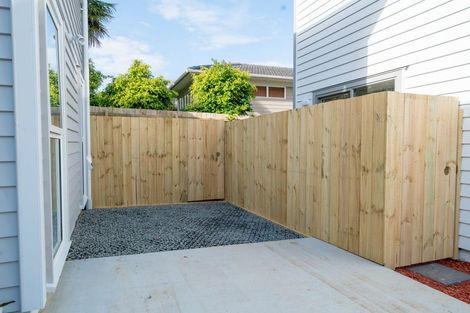 Photo of property in 19b Sorrel Crescent, Bucklands Beach, Auckland, 2012
