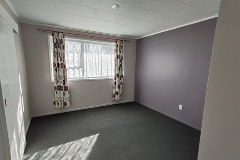 Photo of property in 20 Foyle Place, Glendene, Auckland, 0602