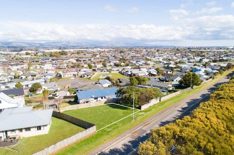 Photo of property in 16 Lydia Place, Kelvin Grove, Palmerston North, 4414