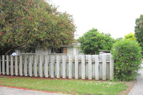 Photo of property in 2/13 Royal Arch Place, Rosehill, Papakura, 2113