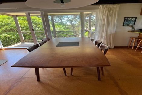 Photo of property in 18 Frances Street, Waikanae Beach, Waikanae, 5036