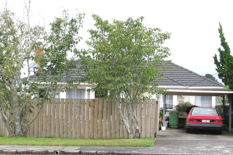 Photo of property in 57 Tirimoana Road, Te Atatu South, Auckland, 0602