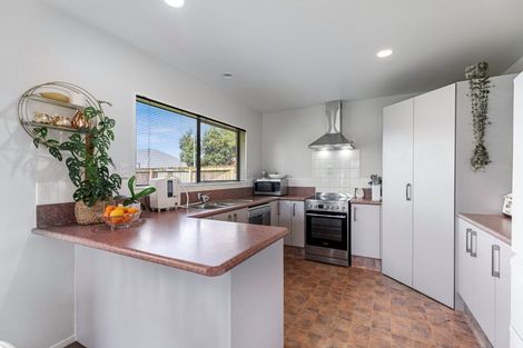 Photo of property in 1 Thoroughbred Place, Papamoa Beach, Papamoa, 3118