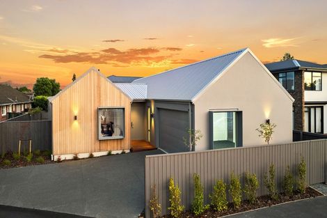 Photo of property in 17 Bradshaw Terrace, Riccarton, Christchurch, 8011