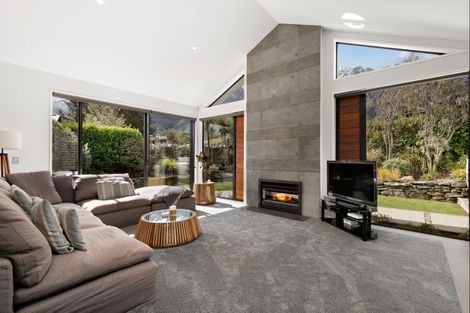 Photo of property in 2 Reading Court, Jacks Point, Queenstown, 9371
