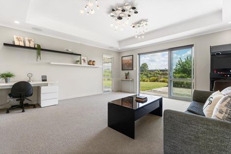 Photo of property in 42 Double Bay Road, Pyes Pa, Tauranga, 3112