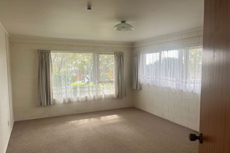 Photo of property in 1/31 Marlborough Avenue, Glenfield, Auckland, 0629