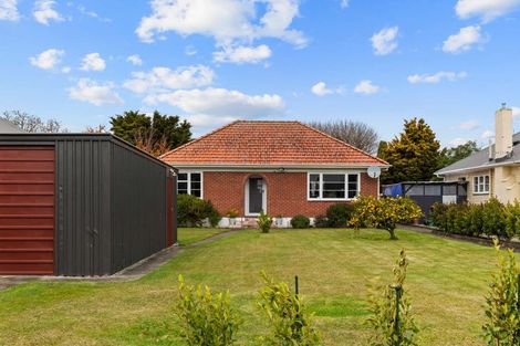 Photo of property in 19 Savage Crescent, West End, Palmerston North, 4412