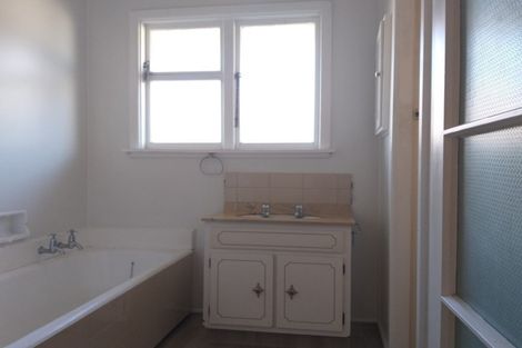 Photo of property in 16 Shearer Avenue, Papanui, Christchurch, 8052