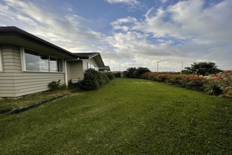 Photo of property in 2 Harris Drive, Silverdale, 0932