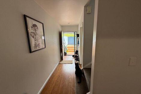 Photo of property in 93a Kelburn Parade, Kelburn, Wellington, 6012