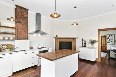 Photo of property in 80 Rolleston Street, Mount Cook, Wellington, 6021