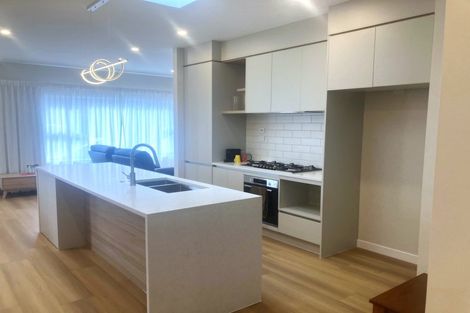 Photo of property in 49 Chamberlain Road, Massey, Auckland, 0614